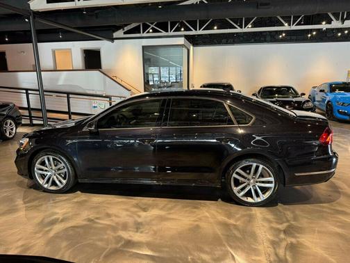2018 Volkswagen Passat 2.0T R-Line