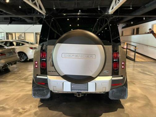 2022 Land Rover Defender 110 S