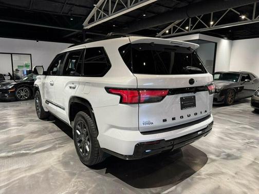 2025 Toyota Sequoia Platinum