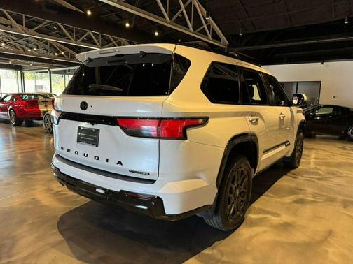2025 Toyota Sequoia Platinum