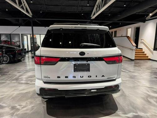 2025 Toyota Sequoia Platinum