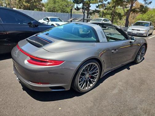 2018 Porsche 911 Targa 4S