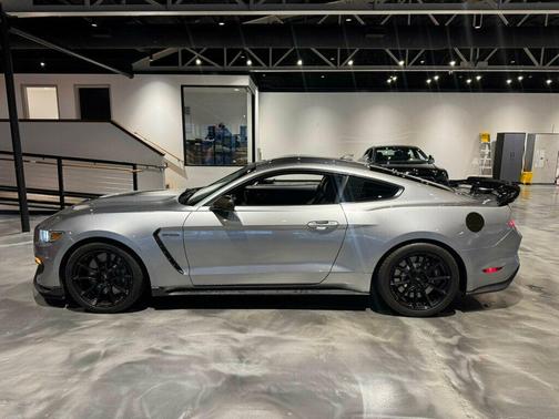 2020 Ford Shelby GT350 Base