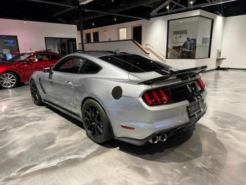 2020 Ford Shelby GT350 Base