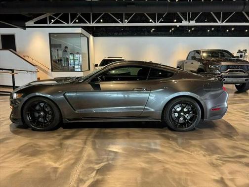 2018 Ford Shelby GT350 Base