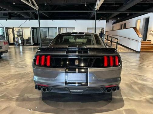 2018 Ford Shelby GT350 Base