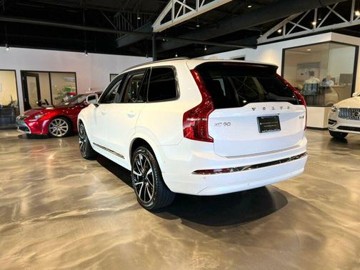 2023 Volvo XC90 B6 Plus 6-Seater