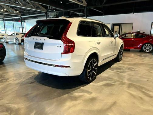 2023 Volvo XC90 B6 Plus 6-Seater