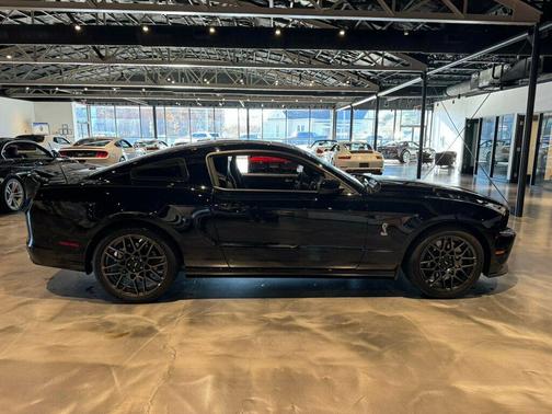 2013 Ford Shelby GT500 Base