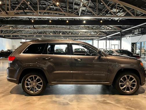 2021 Jeep Grand Cherokee Summit