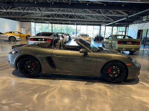 2022 Porsche 718 Boxster S