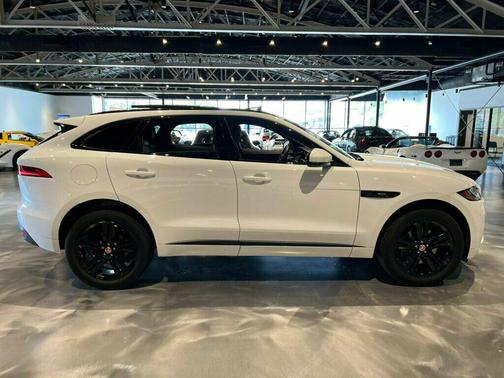 2018 Jaguar F-PACE 30t R-Sport