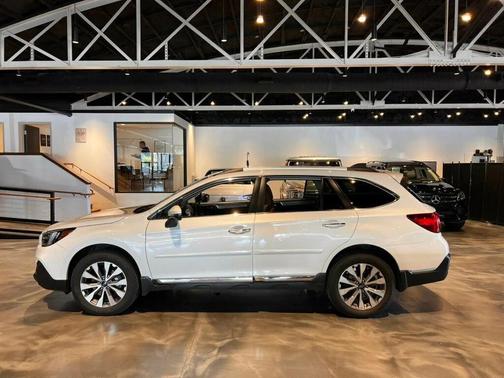 2018 Subaru Outback 2.5i Touring