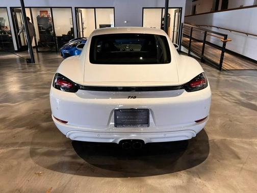 2025 Porsche 718 Cayman Style Edition