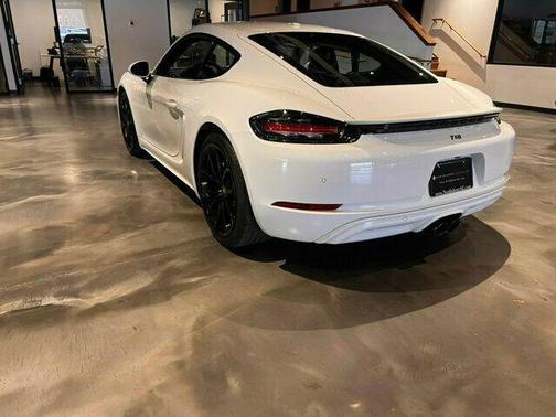2025 Porsche 718 Cayman Style Edition