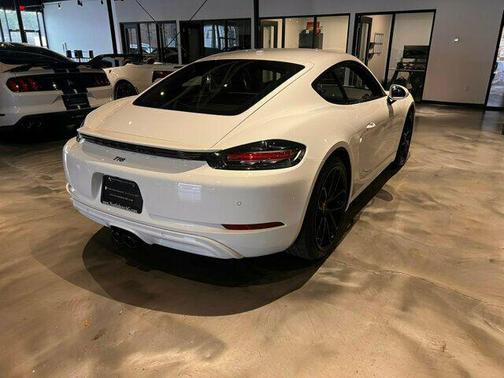 2025 Porsche 718 Cayman Style Edition