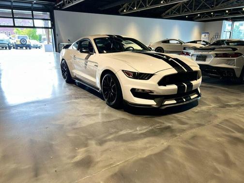 2019 Ford Shelby GT350 Base