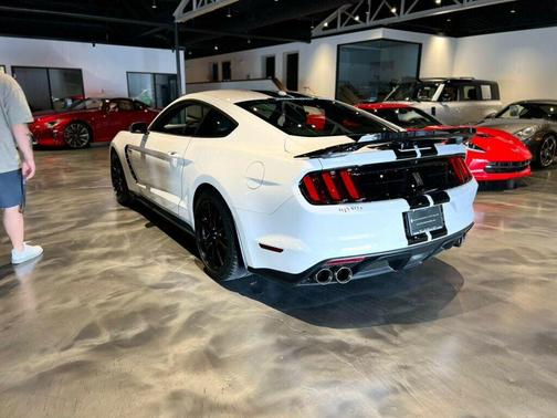 2019 Ford Shelby GT350 Base