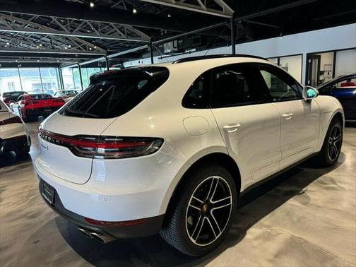 2021 Porsche Macan Base