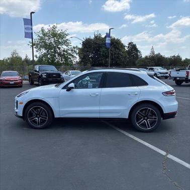 2021 Porsche Macan Base