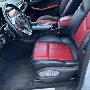 2021 Porsche Macan Base