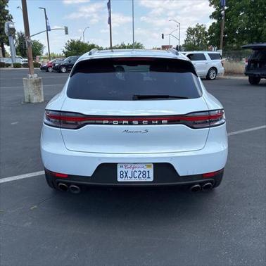 2021 Porsche Macan Base
