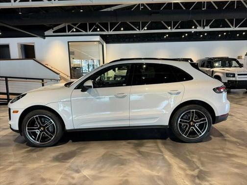 2021 Porsche Macan Base