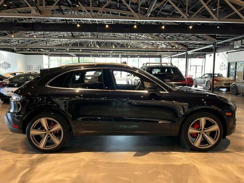 2024 Porsche Macan T