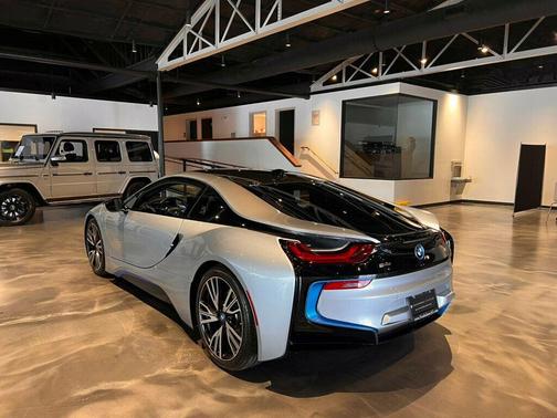 Ionic Silver Metallic w/BMW i Frozen Blue Accent 2014 BMW i8 PureImpulseRoad/HarmonKardonSound/NAV/HeadUpDisplay/HtdSeats
