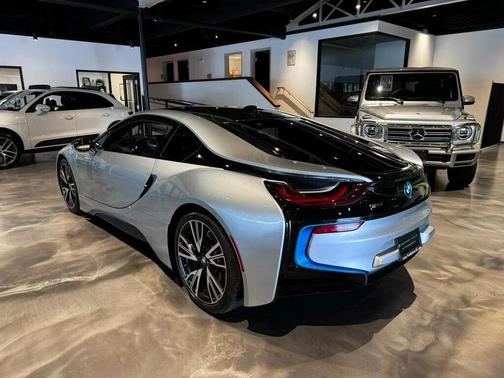 Ionic Silver Metallic w/BMW i Frozen Blue Accent 2014 BMW i8 PureImpulseRoad/HarmonKardonSound/NAV/HeadUpDisplay/HtdSeats