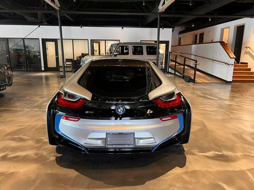 Ionic Silver Metallic w/BMW i Frozen Blue Accent 2014 BMW i8 PureImpulseRoad/HarmonKardonSound/NAV/HeadUpDisplay/HtdSeats