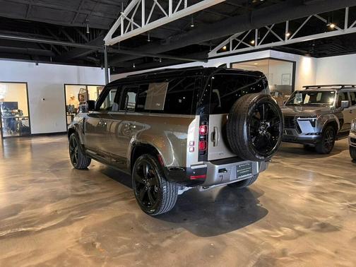 2023 Land Rover Defender 110 X-Dynamic SE