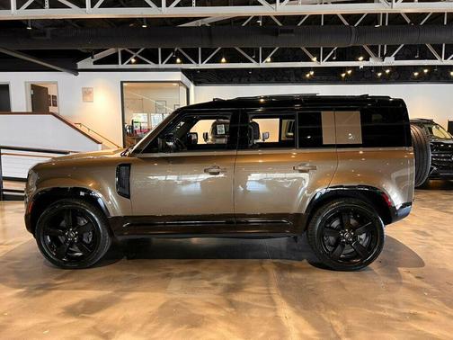 Gondwana Stone Metallic 2023 Land Rover Defender 110 X-Dynamic SE