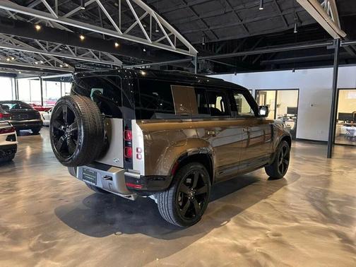 2023 Land Rover Defender 110 X-Dynamic SE