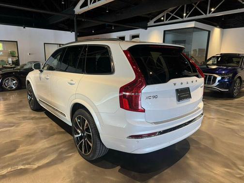 2023 Volvo XC90 B6 Plus 7-Seater
