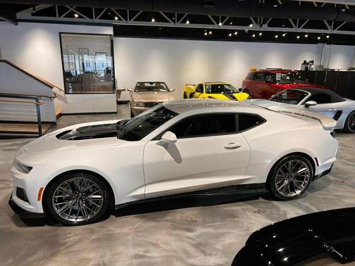 Summit White 2022 Chevrolet Camaro ZL1