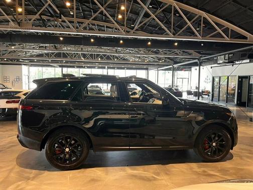 Santorini Black Metallic 2023 Land Rover Range Rover Sport SE