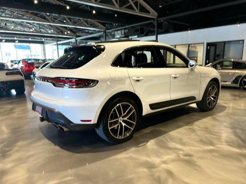 2022 Porsche Macan S