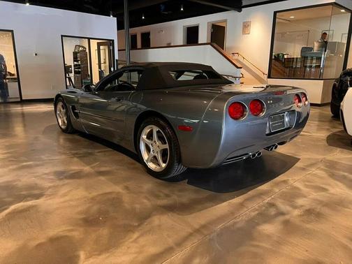 2004 Chevrolet Corvette Base