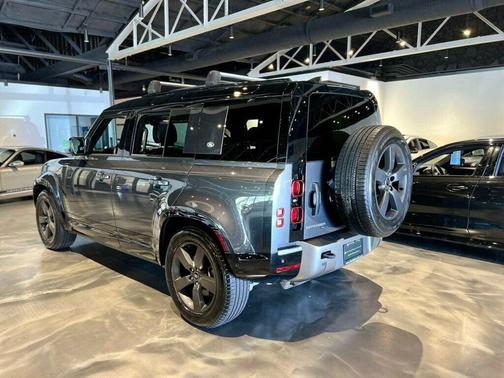 2023 Land Rover Defender 110 X-Dynamic SE
