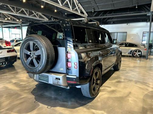 2023 Land Rover Defender 110 X-Dynamic SE