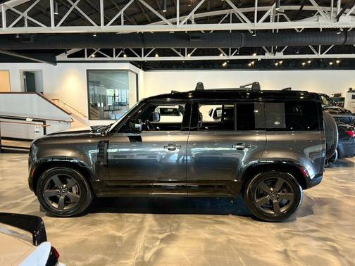 2023 Land Rover Defender 110 X-Dynamic SE