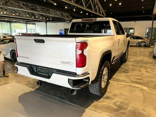 2023 Chevrolet Silverado 2500 High Country