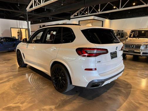 2023 BMW X5 M50i