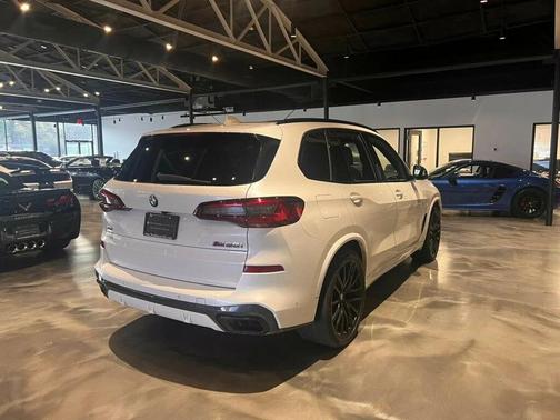2023 BMW X5 M50i