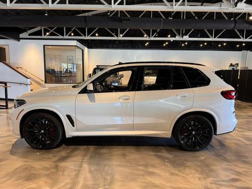 2023 BMW X5 M50i