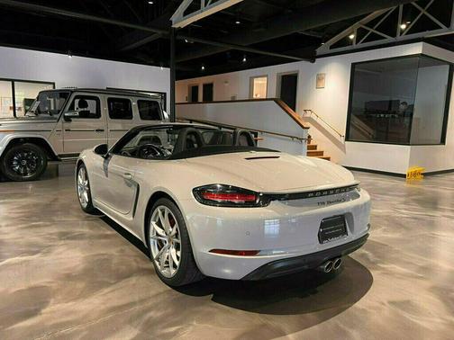 Chalk 2020 Porsche 718 Boxster S