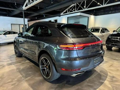 2021 Porsche Macan Base