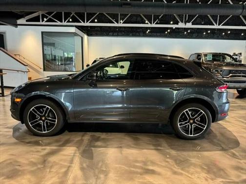 2021 Porsche Macan Base