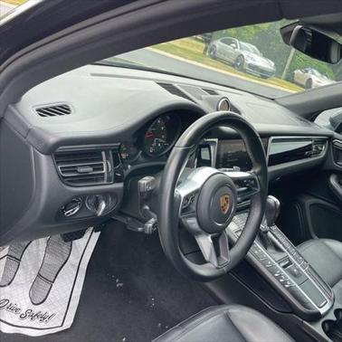 2021 Porsche Macan Base